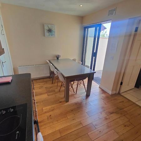 Modern City Centre House In Heart Of Galway City Extérieur photo