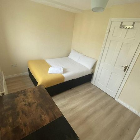 Modern City Centre House In Heart Of Galway City Extérieur photo