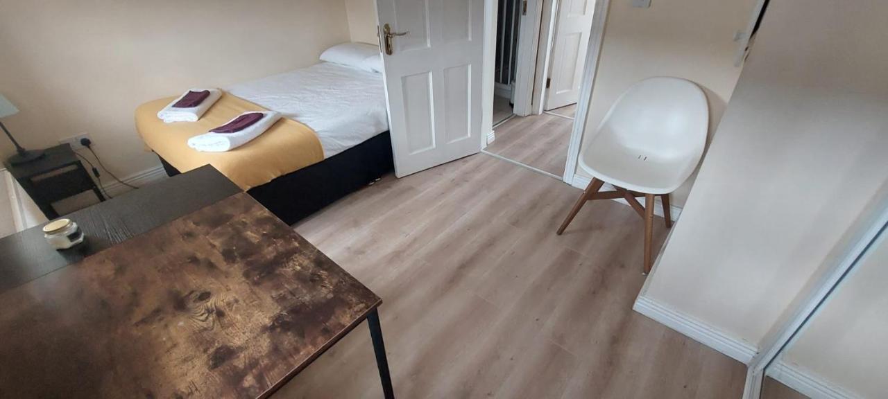 Modern City Centre House In Heart Of Galway City Extérieur photo