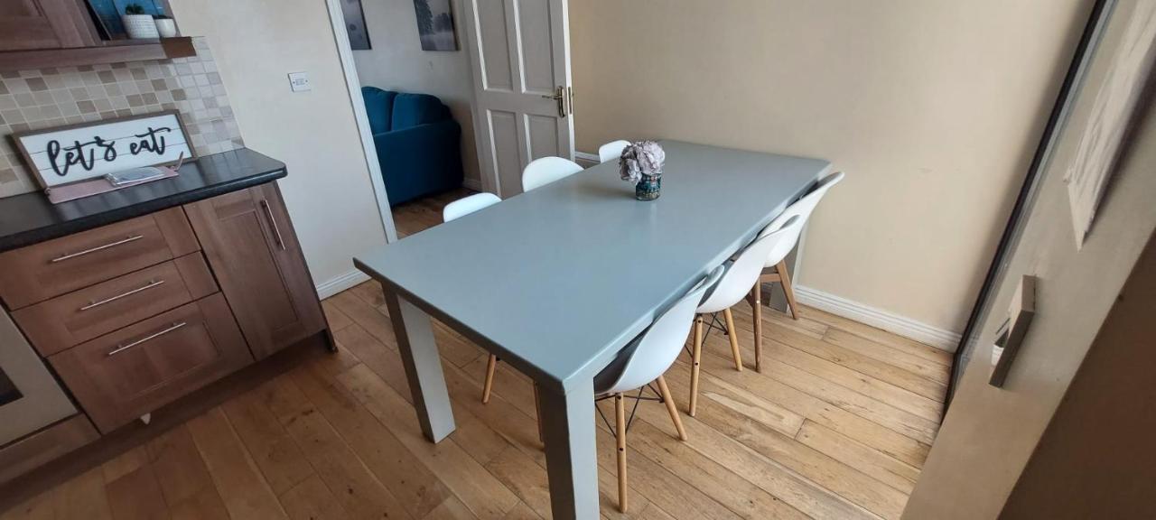 Modern City Centre House In Heart Of Galway City Extérieur photo